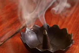 供养佛一定要烧香吗？图片