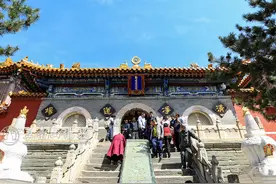 五台山菩萨顶隆重举行水供法会 祈祷世界和平国运昌盛图片