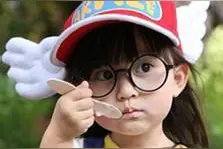 网红小葡萄长大了，堪称人生赢家，9岁就已经有自己的品牌了！图片