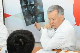 新疆人实在是胖得呀！你吃谁家拌面长胖的？图片