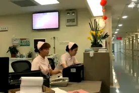 郑州正骨女汉子护士 干活得靠力气图片