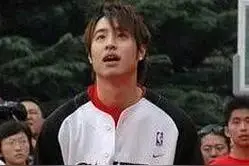 盘点娱乐圈明星穿过的球衣！冠希爱乔丹，小贝忠爱小艾！图片