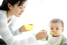 如果婆婆带娃时做这些事，快制止她！图片