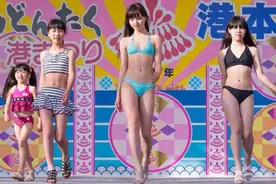 经纪人竟让小学生女团穿泳衣亮相！图片