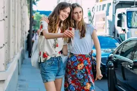 叫醒你的衣柜||告别灰暗，欢迎来到花花世界图片