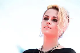 戛纳：美国甜心 首映 暮光女携前女友超酷亮相 猫王外孙女现身图片