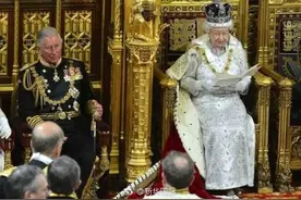 王冠好戴吗？英国女王：低头就掉，还可能扭断脖子图片