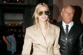 正经西装偏要不正经穿图片