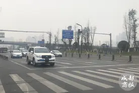 到成都东客站接送客注意！西广场将实行交通单循环 21套电子眼抓拍！图片