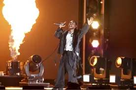 [9]（外代二线）第60届格莱美奖——说唱歌手肯德里克·拉马尔获五项大奖奖图片