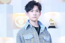 易烊千玺亮相格莱美 东方少年绽放世界舞台图片
