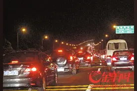 过年“顺风车”载人回家，是否属非法营运？图片