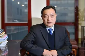 难闻的垃圾污水也能变清,还可以用来浇花养鱼图片