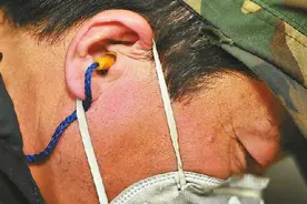 章丘铁匠以网红的面目“重生” 手工铁锅年销售量过万图片