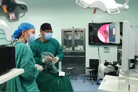 心疼！筷子从嘴插入颅底 平度男童险丧命图片