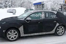 领克紧凑两厢车型最新谍照曝光图片