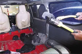 电动车上了六把锁还是被盗了，盘点那些偷电动车手法！图片