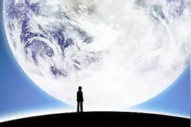 你知道微信启动画面上站着的小人，到底是谁吗？今天告诉你答案！视频封面