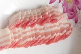 一个妙招切出又薄又好看的五花肉，饭店大厨都用这招，太好学了！