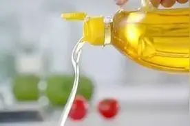 小知识食用油为什么会变色？颜色变红还能吃吗？图片