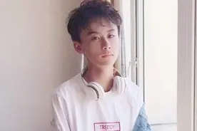 《变形计》中的郑子豪，曾暴走30公里累垮5位摄像师，如今成这样