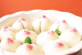 教你做好看又好吃的寿桃馒头，生日宴上露一手，人见人夸视频封面