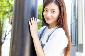iPhone 6S以上机型才有的抬手唤醒功能，安卓也能一秒搞定视频封面