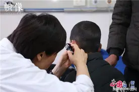 1岁孩子对声音没反应？别拖着，无法治疗就晚了！视频封面