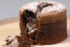 巧克力熔岩蛋糕｜美食台图片