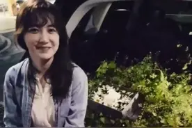 安宰贤花束求婚具惠善 夸赞“老婆好美！”图片