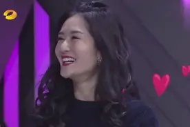 谢娜当众表白老公张杰，又撒狗粮，让单身的奚梦瑶情何以堪！视频封面