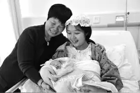 宝宝在母亲节降生 新晋妈说：当妈半天已感到责任图片