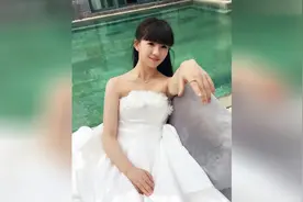 小彩旗原名杨彩旗，因马年春晚全程4小时的转动让她一转成名视频封面