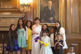 纽约女富豪拒签婚前协议 取消婚礼宴请贫困家庭图片