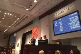 宣称要“搞死艺术”的卡特兰，纽约佳士得夜拍成交价“Top1”！图片