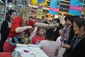 母亲节 孩子们用英语向妈妈表达爱意图片
