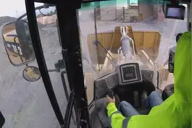 没有方向盘，司机是怎样驾驶装载机？能学会吗