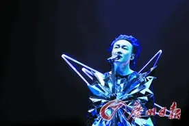 陈奕迅争取加开广州场图片