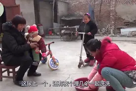 农村孩子不用尿不湿？巧手媳妇儿这样做，不花一分钱好处多！视频封面