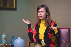 莉莉柯林斯演唱贝嫂火遍抖音的鬼畜歌曲，每个人都听过视频封面