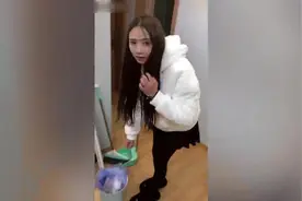 男：倒垃圾这种事情是女人干的吗？赶紧去买衣服去