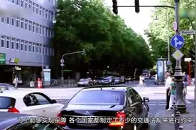 中国闯红灯处罚狠吗？美国闯个红灯罚到你怀疑人生！