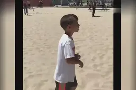 极限开挂，小男孩酷炫单杠特技视频封面