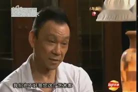 王学圻谈范冰冰：拍戏时被我摔伤，胳膊都是紫的！但没一句怨言！视频封面