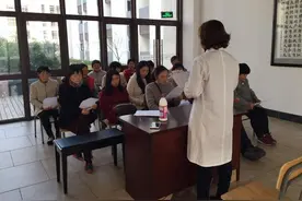 “生活阿姨”变“生活老师” 一中管理住校生理念出新图片