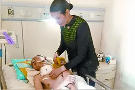 13岁单亲男孩盼父醒来图片