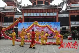 迎新春，山旮旯赛起广场舞图片