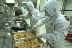 揭秘高铁上的盒饭从何而来图片