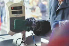 双流区办理天府通老年卡换地方了，只有这两个地方能办！图片