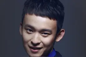 盘点同岁的明星，让人很惊讶，同龄不同命图片